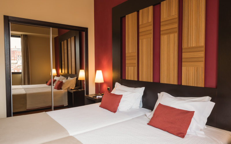 Standard, Twin Beds