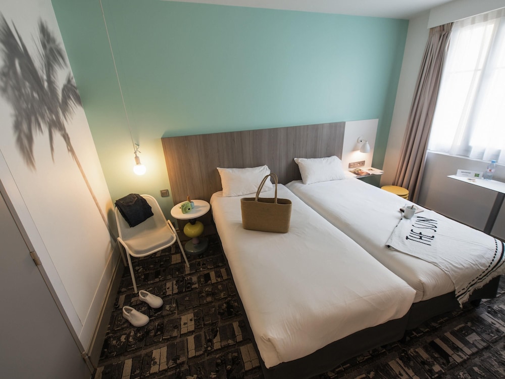 STANDARD, TWIN BEDS