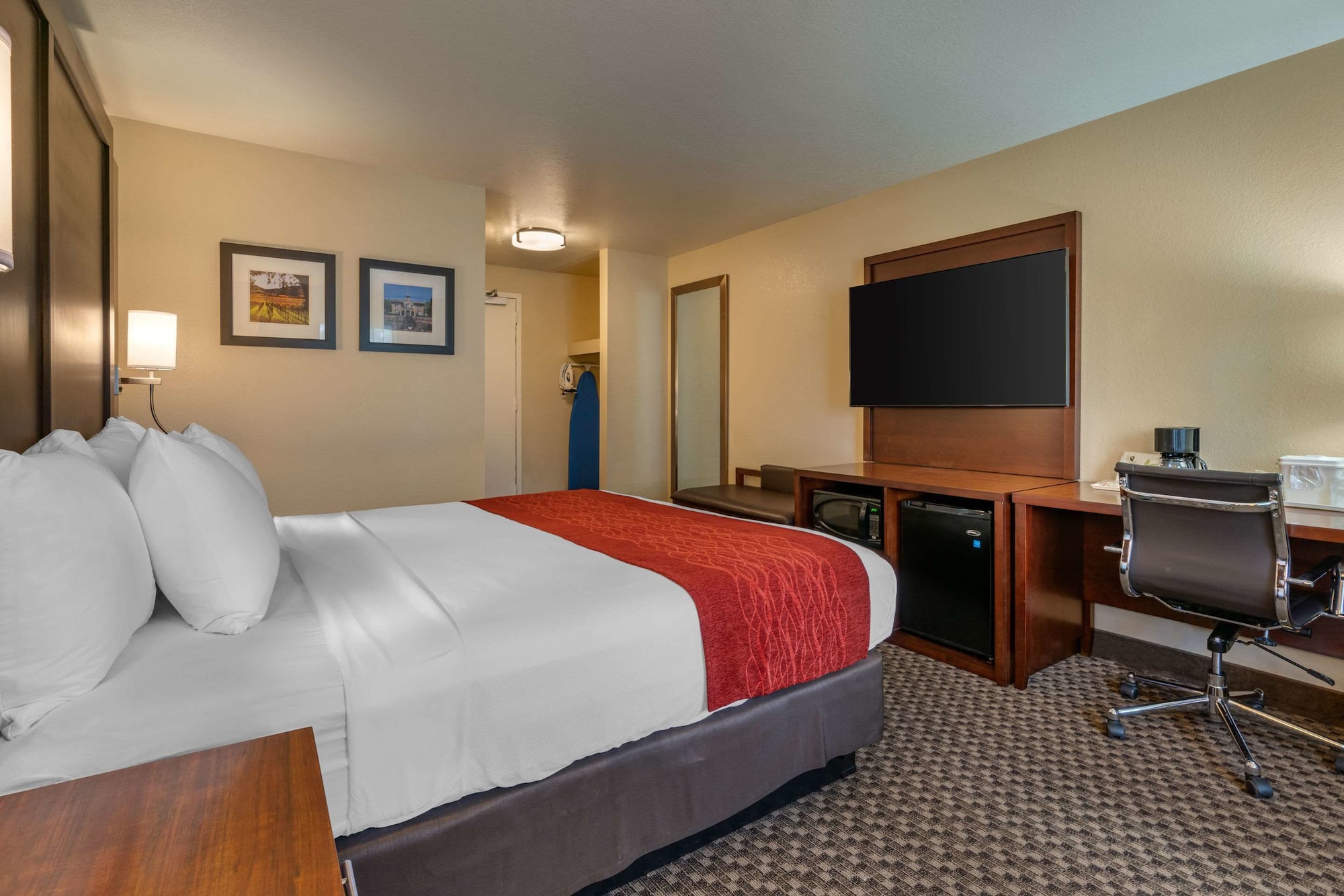 غرفة بسرير كينج لذوي الإعاقة، Comfort Inn Fairfield Napa Valley Area 2/7