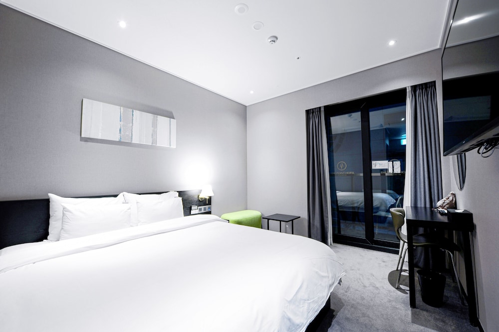 The Point Hotel 32/70
