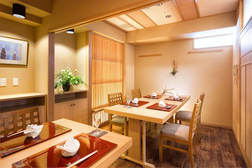 Hotel Kokusai 21 34/67