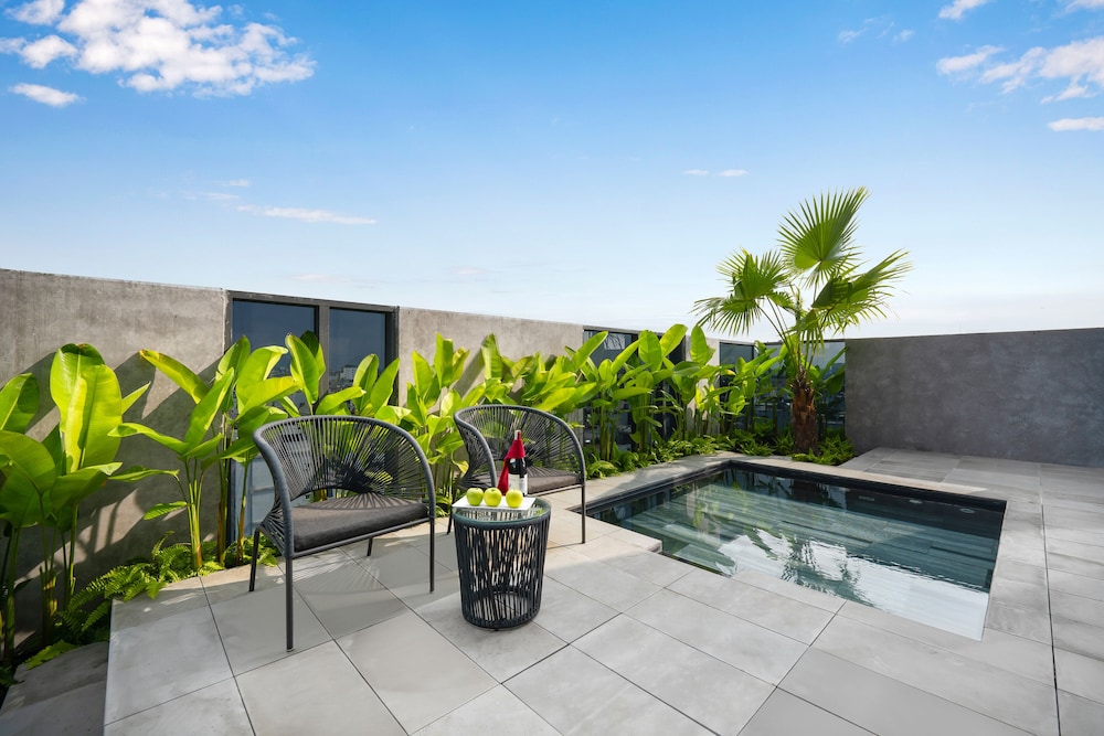 Estrella Boutique Hotel 49/58
