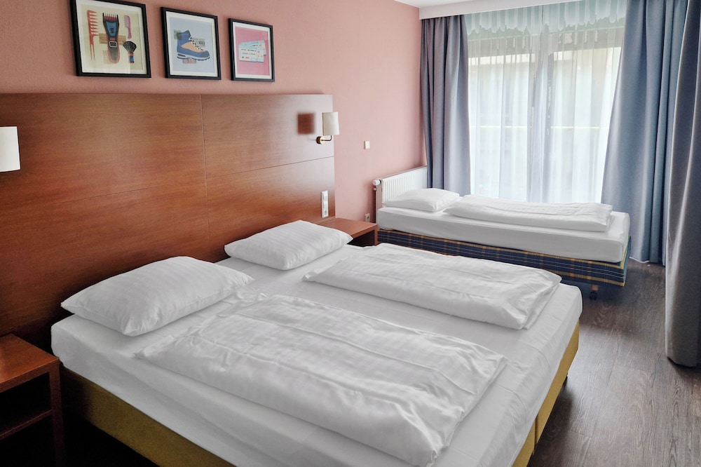 STANDARD, 3 BEDS