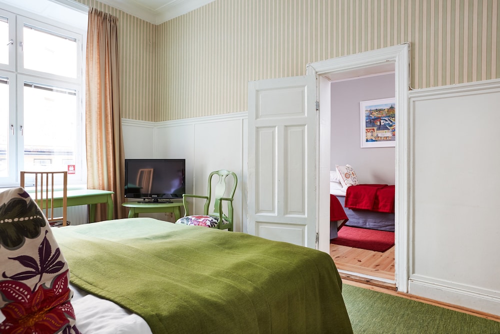 غرفة رباعية بأربعة أسرّة بحمام خاص، Hotel Hornsgatan 3/5