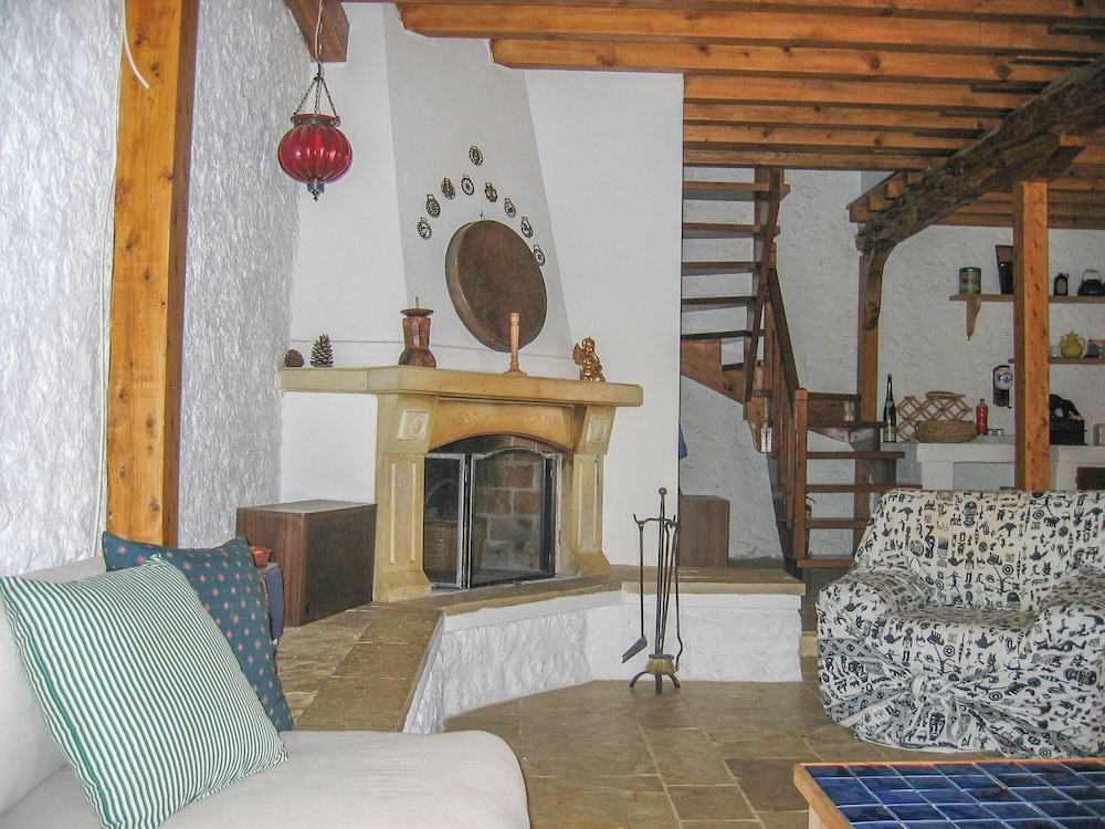 Old House 3/50