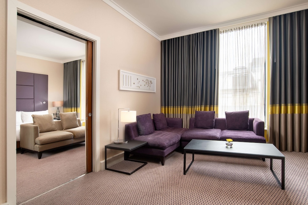 Hilton London Wembley 34/62