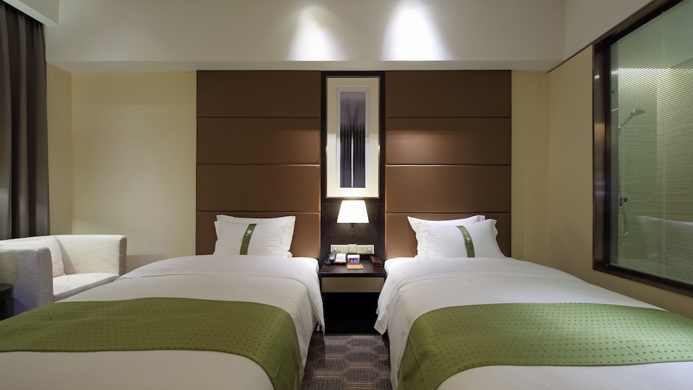 Holiday Inn Nantong Oasis International 18/78