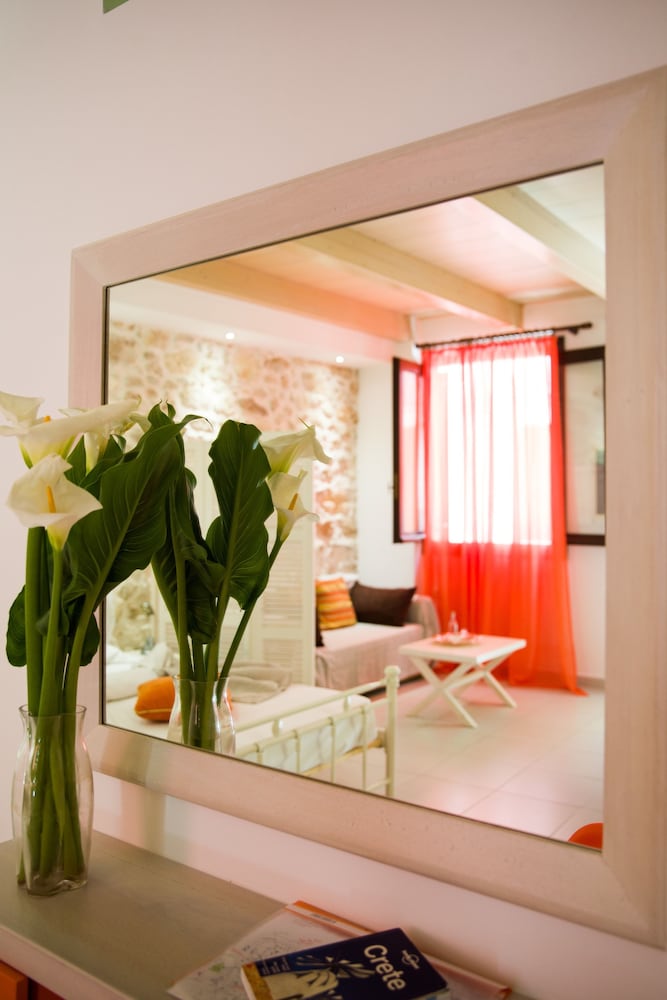 Ac Homes Christos 18/37