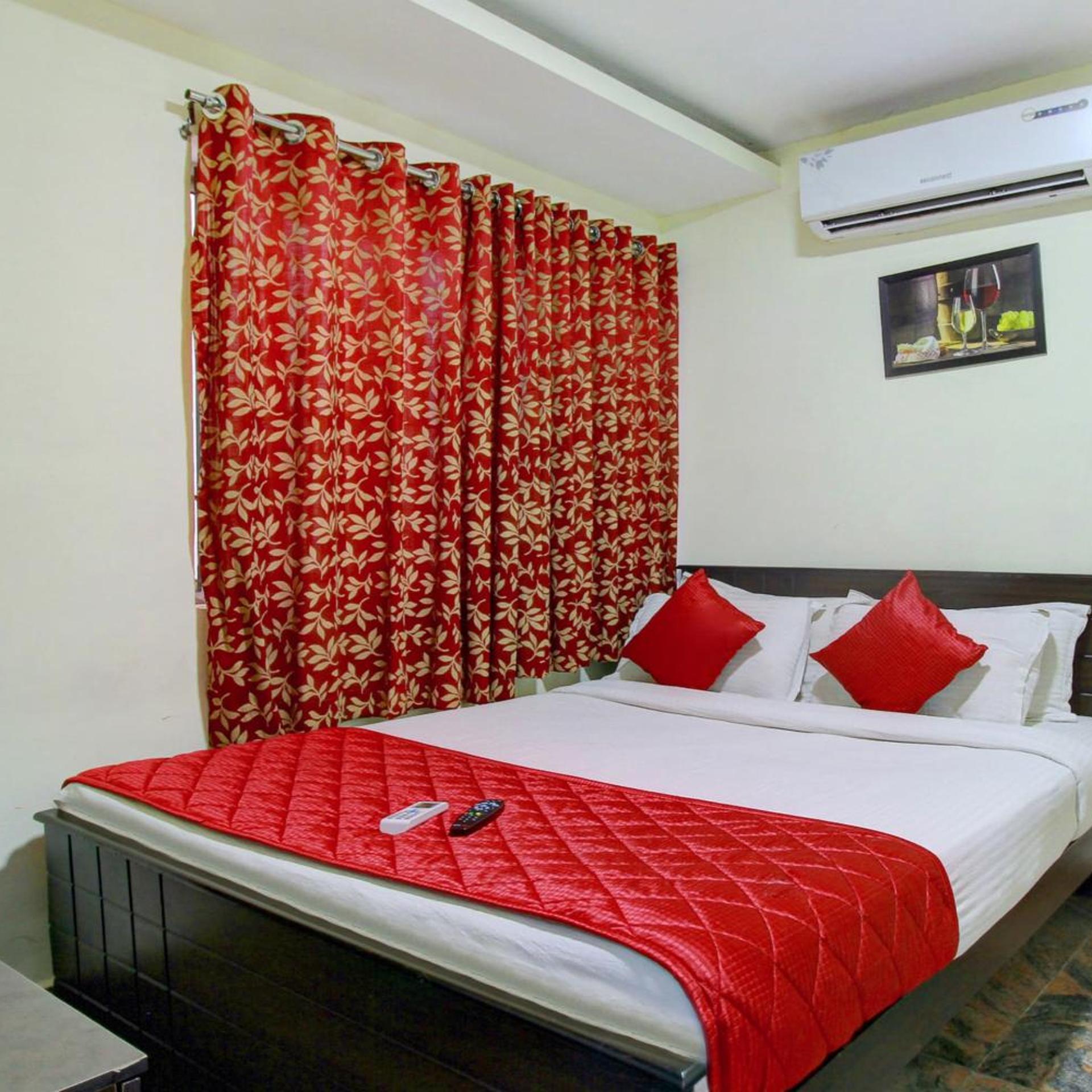 Oyo 4584 India Gate 13/54