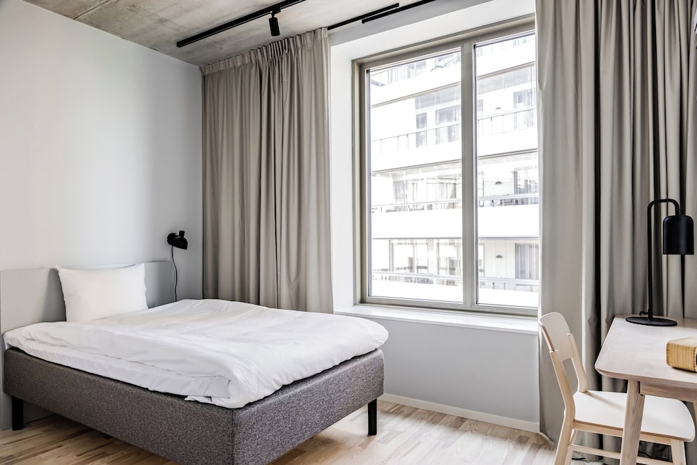 2 BEDROOMS, APARTMENT