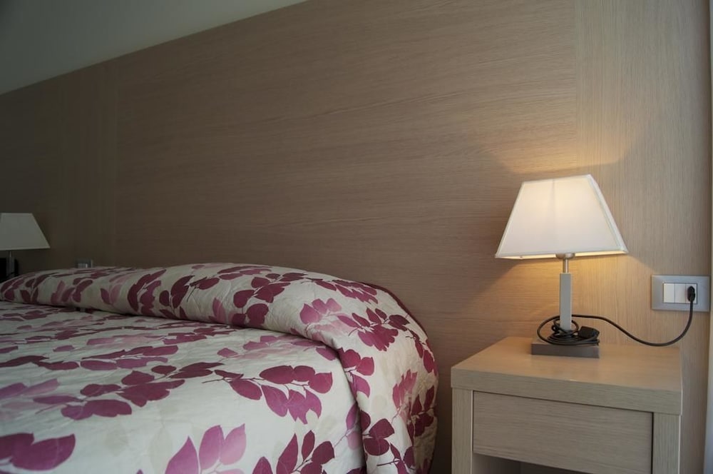 Hotel Aron 24/50