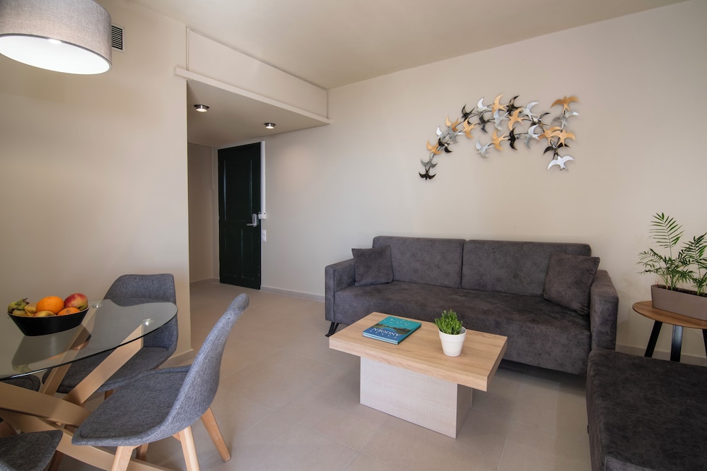 Marina Alimos Hotel Apartments 27/50