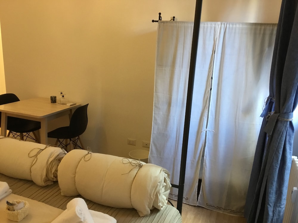 Le Fate Suites 11/26