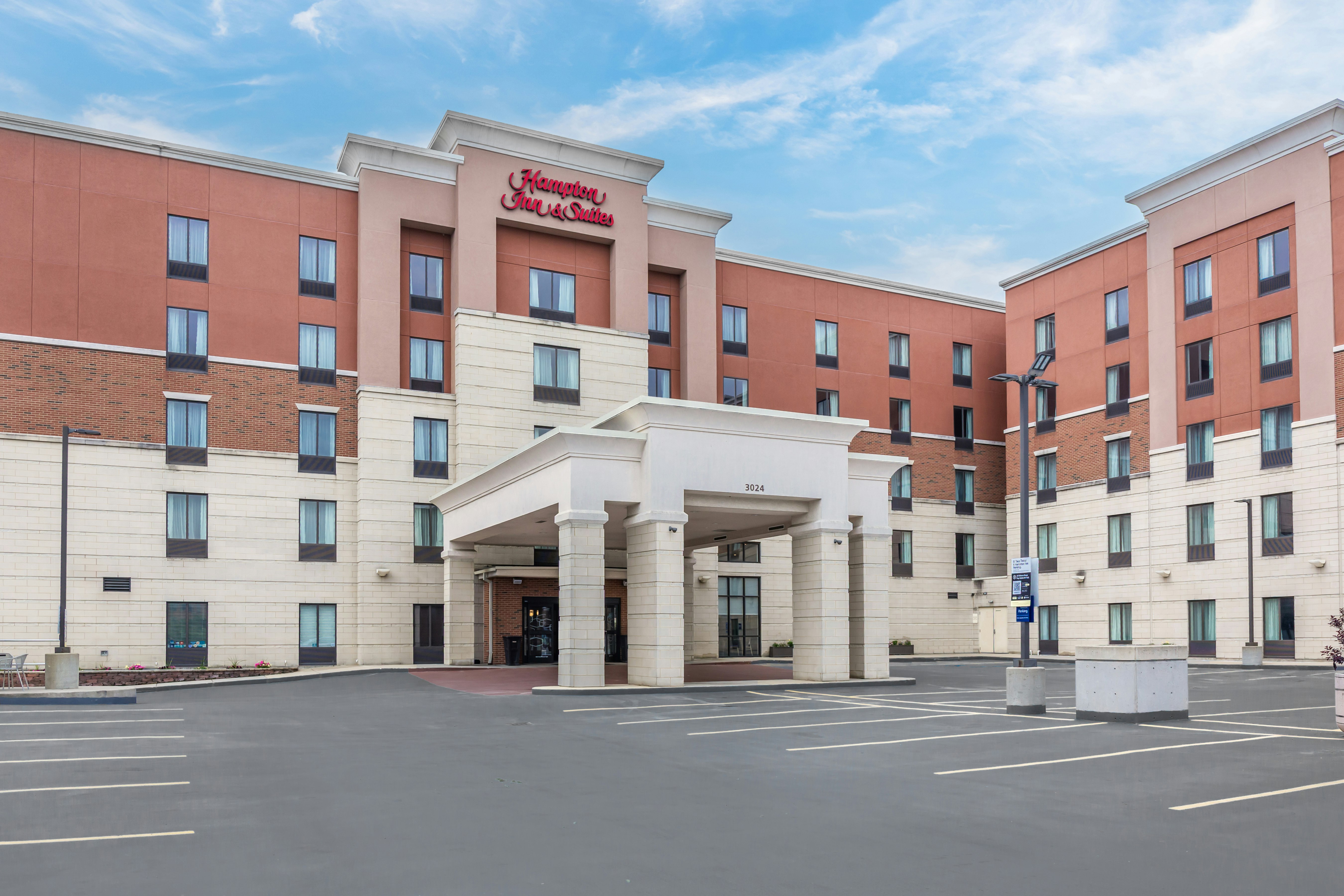 Hampton Inn And Suites Cincinnati Uptown University Area Oh 69/72