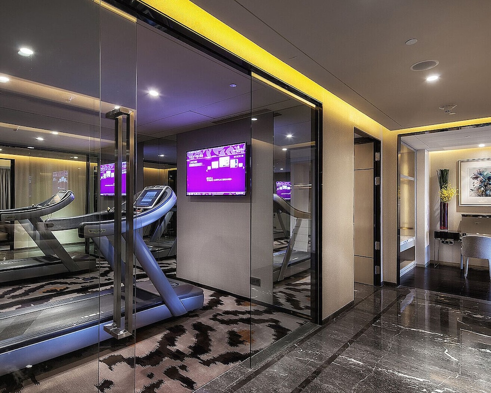 Four Seasons Hotel Shenzhen 24/56