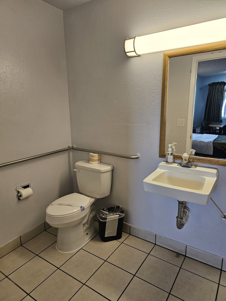 Sumner Motor Inn 50/55