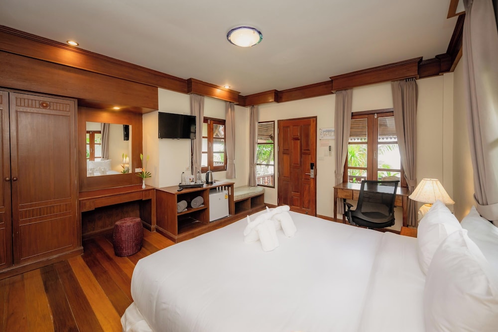 LONG BAY RESORT 9/50