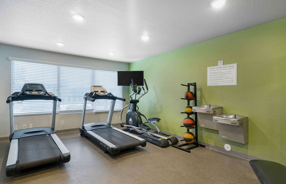 Extended Stay America Select Suites - Tampa - Northeast 11/24