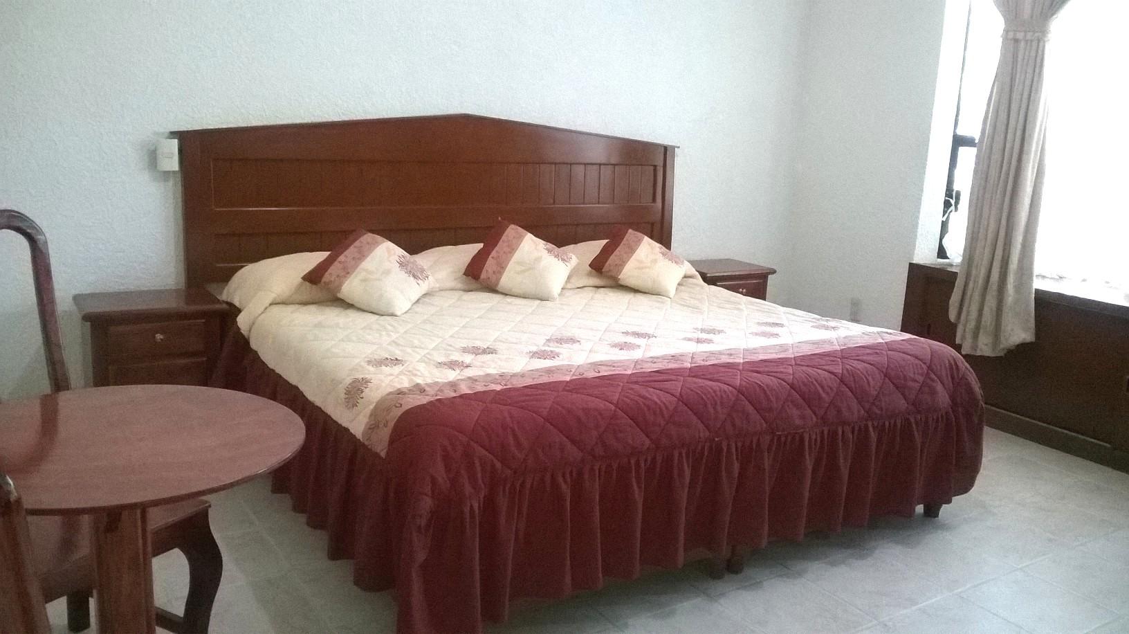 Junior Suite, Street View