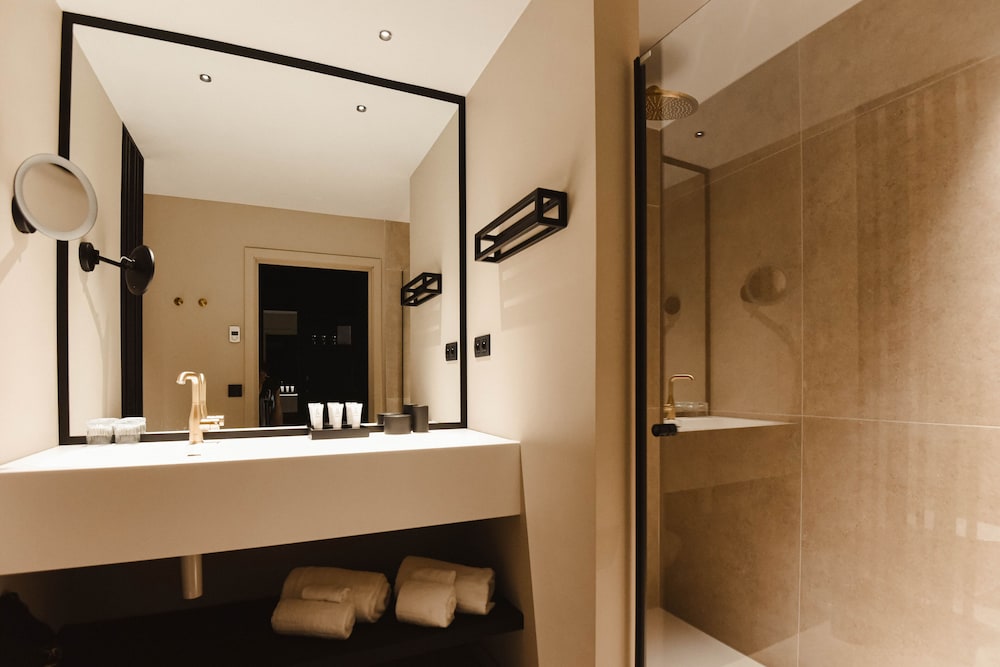 Hotel Sanglier 50/50