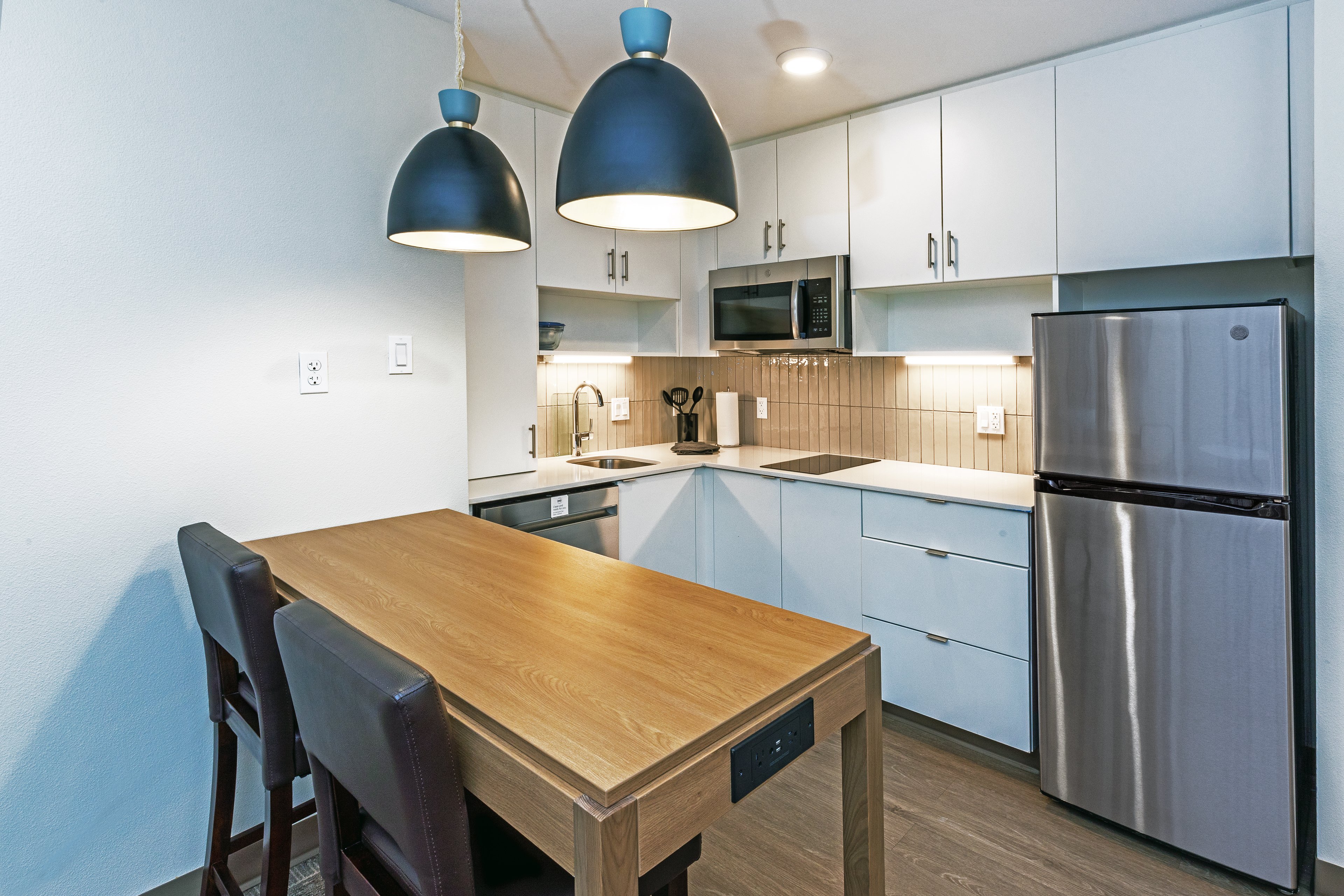 جناح بسرير كينج بغرفة نوم واحدة، Staybridge Suites Portland 2/2