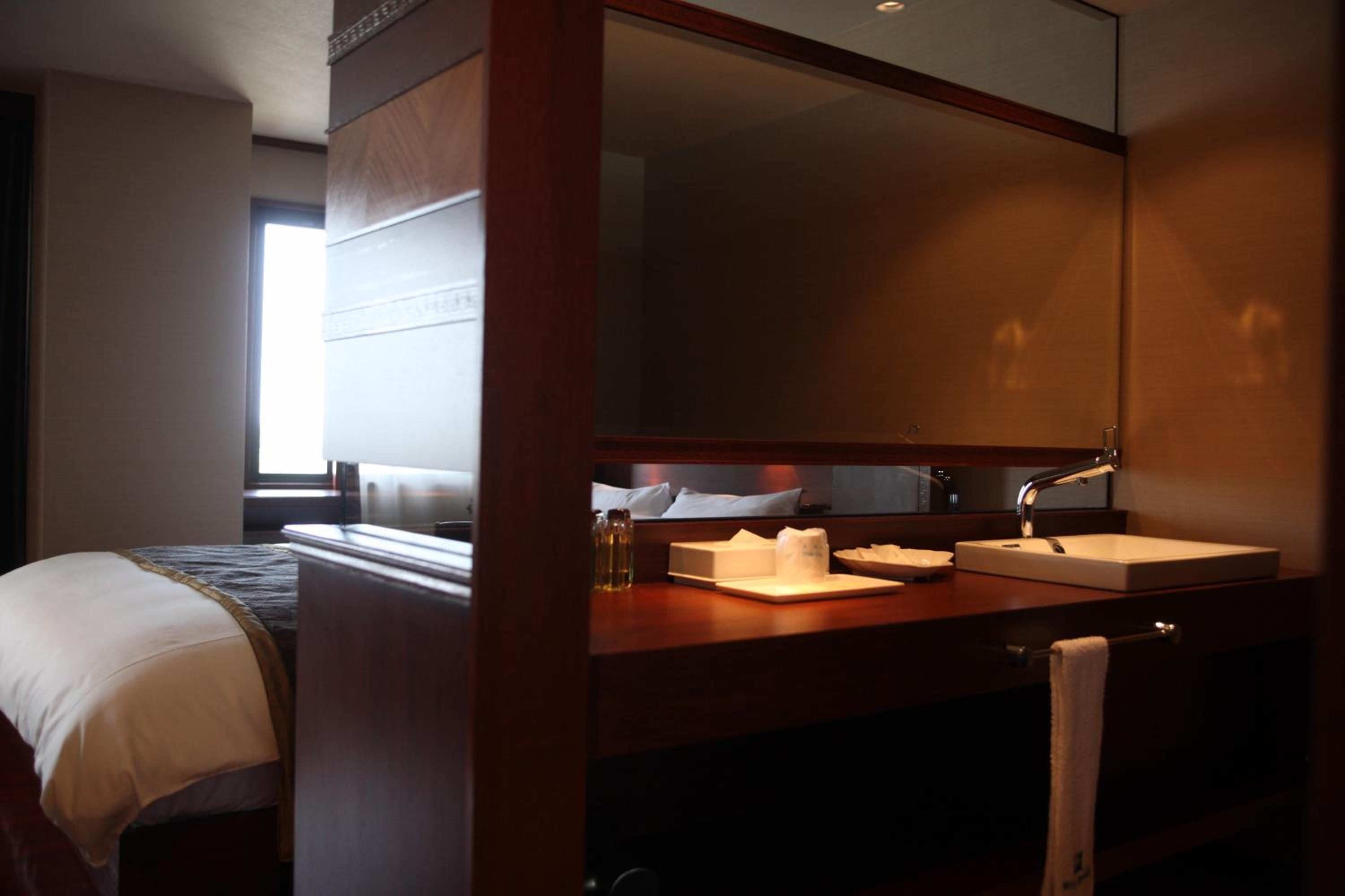 Hotel Ryugu 46/58