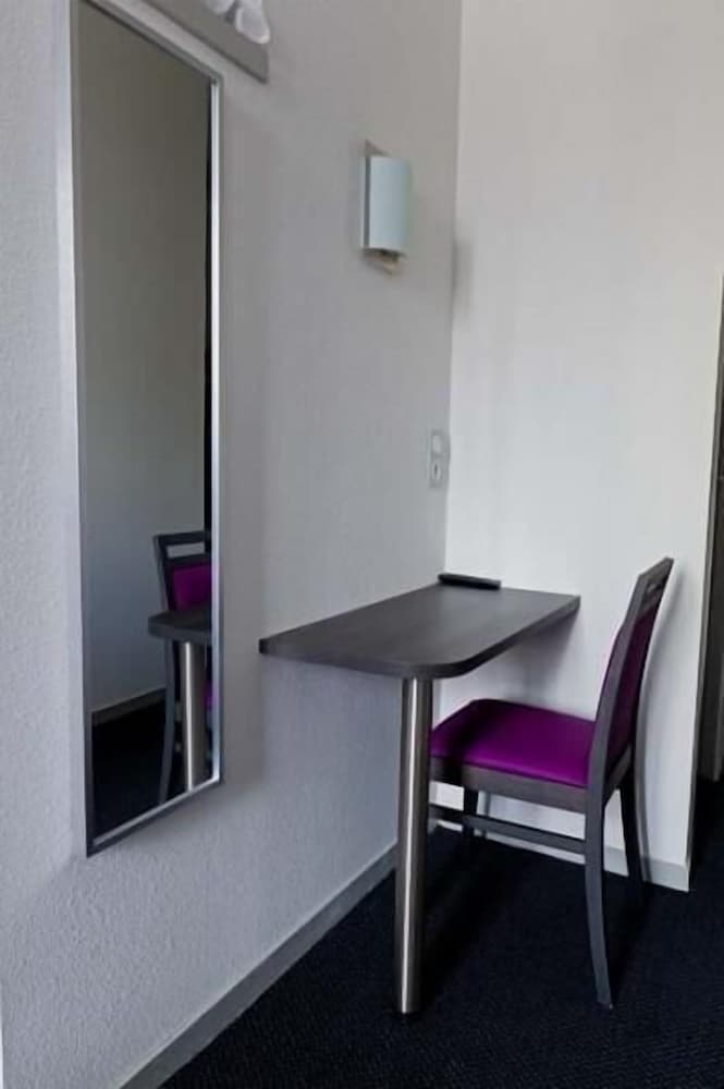 Hotel Saint Etienne 27/30