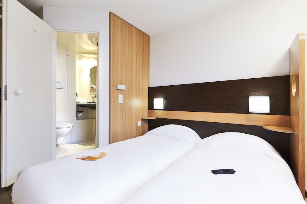 B&B Hotel Cholet Nord 30/64
