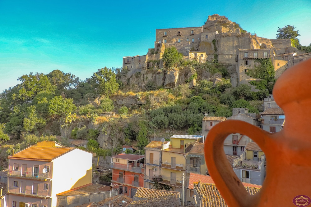 ALBERGO DIFFUSO BORGO SANTA CATERINA 67/68