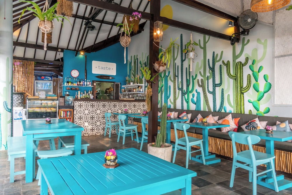 Bale Sampan Bungalows 48/64
