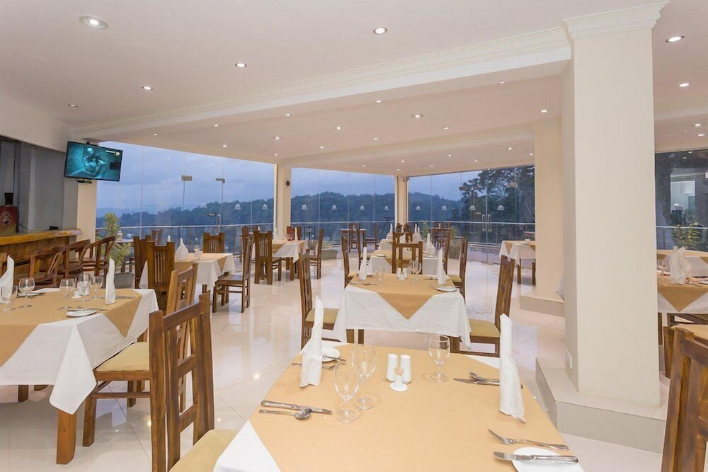 Sandriana Lake View Hotel 27/35