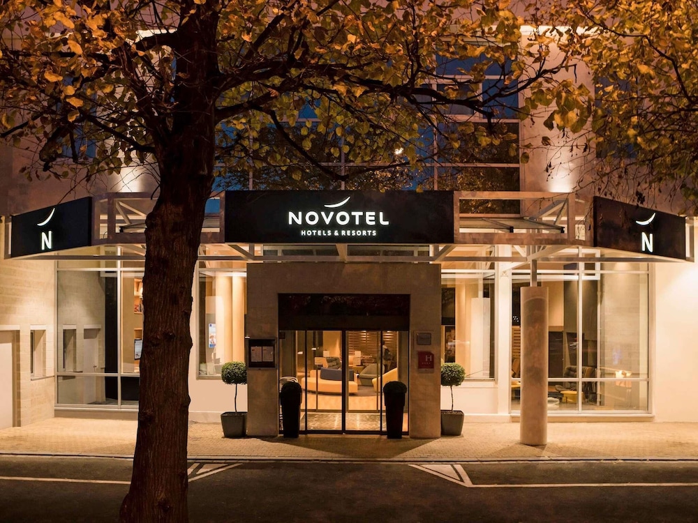 NOVOTEL CHATEAU DE VERSAILLES 3/72