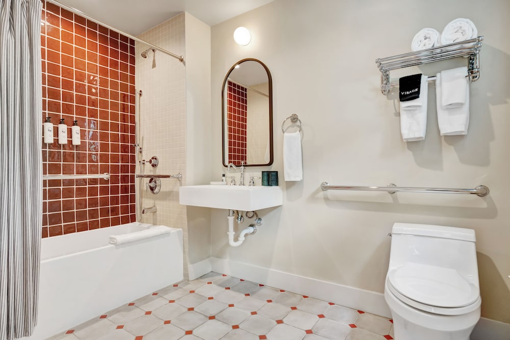 Hotel Trouvail Miami Beach 69/71