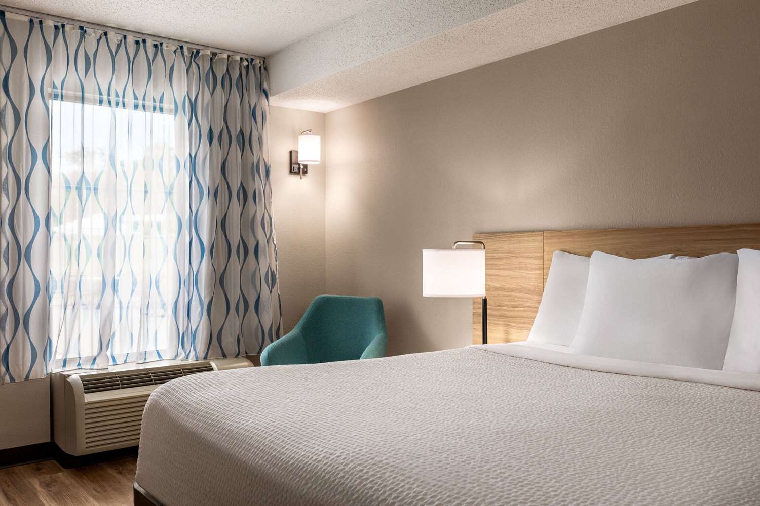 Days Inn by Wyndham Kuttawa/Eddyville 4/16
