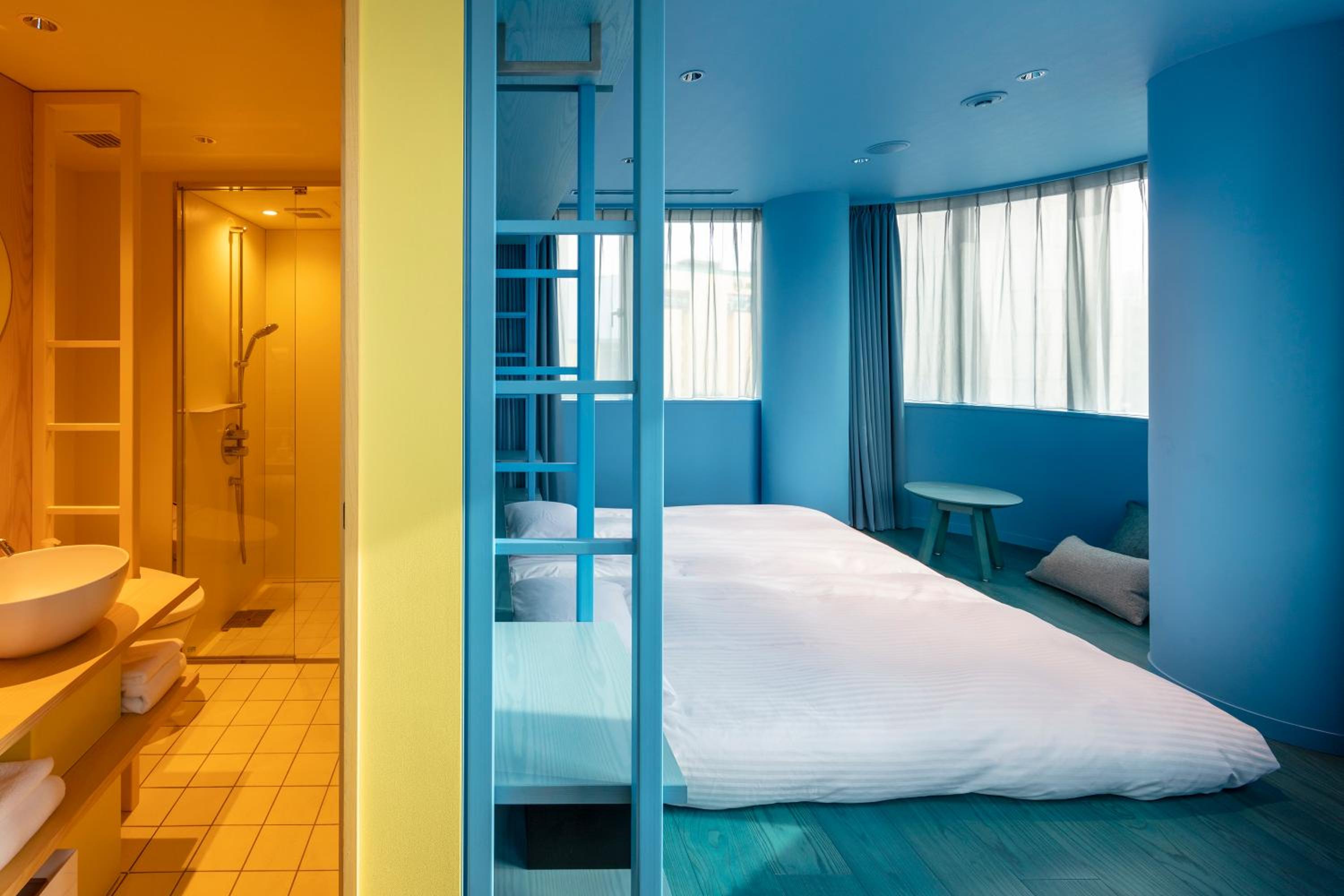 Light, Blue, Twin Beds, Corner 2/2