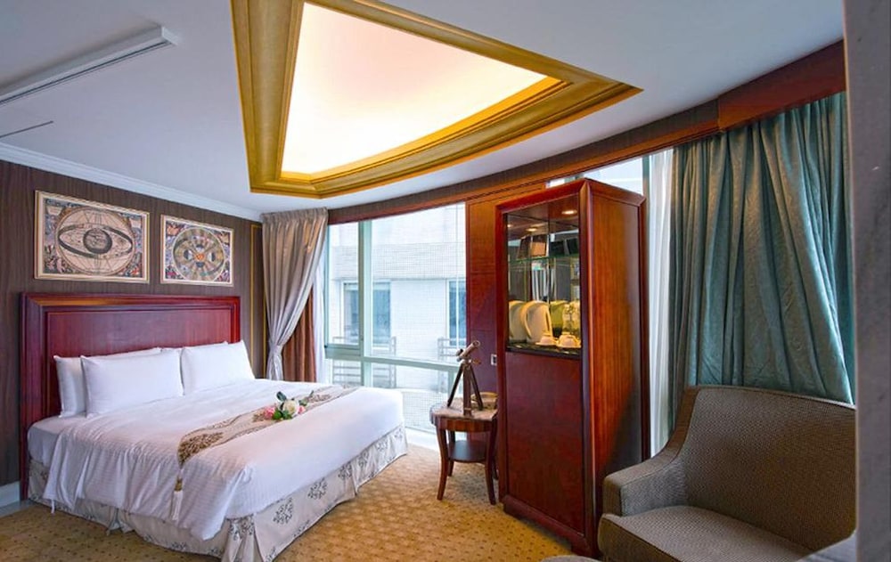 RENAISSANCE, SUITE, QUADRUPLE, GRAND VIEW