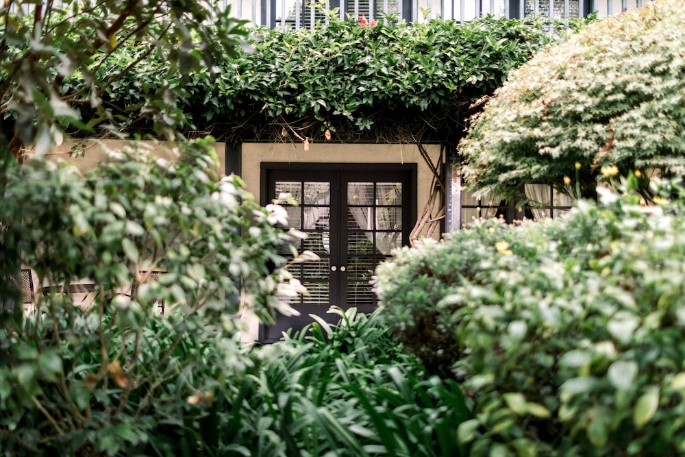 Merritt House Inn 46/52