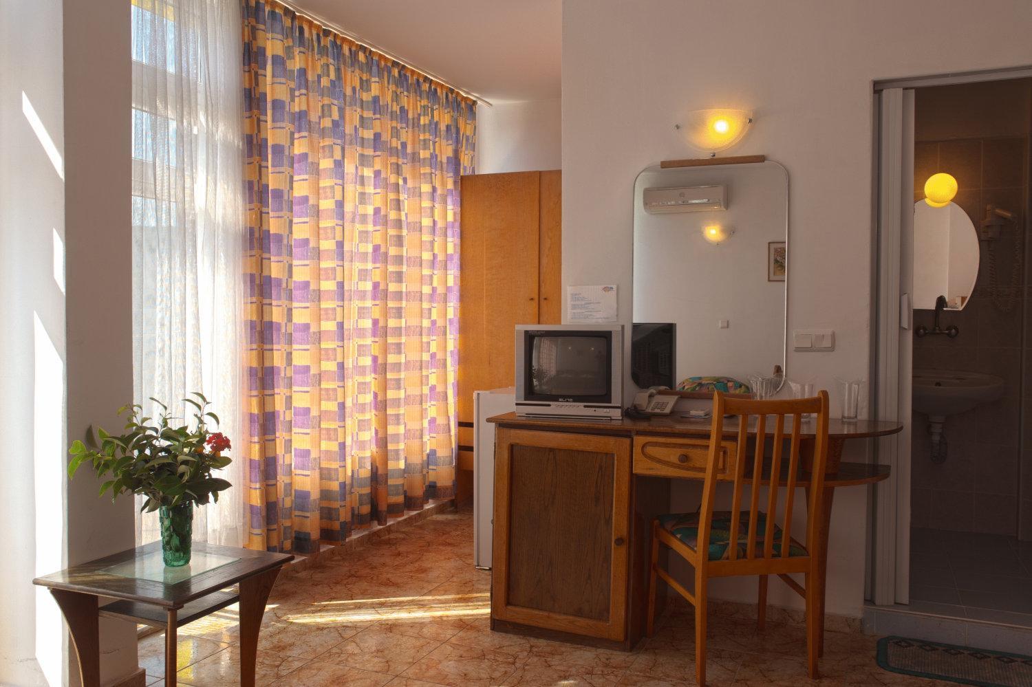 Varshava 46/58