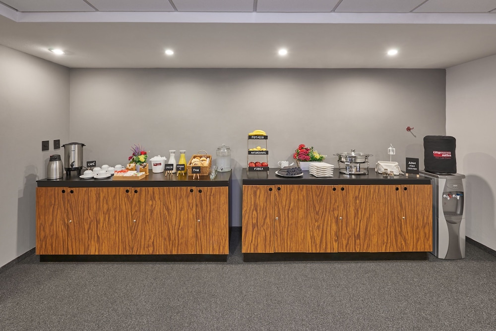 City Express Suites by Marriott San Luis Potosi 7/59