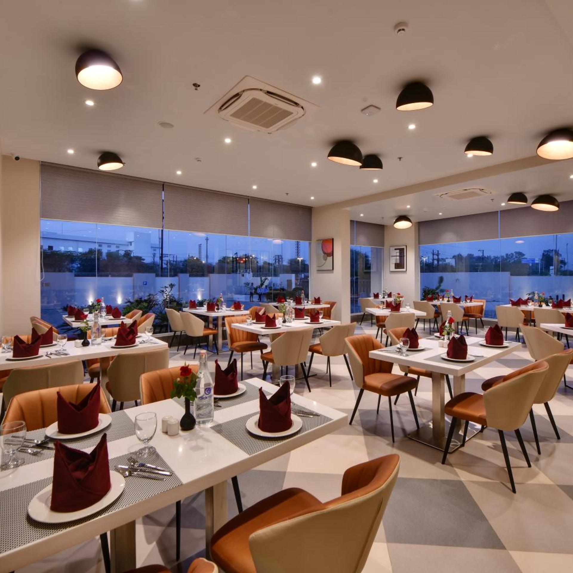 Click Hotel Pithampur 25/33
