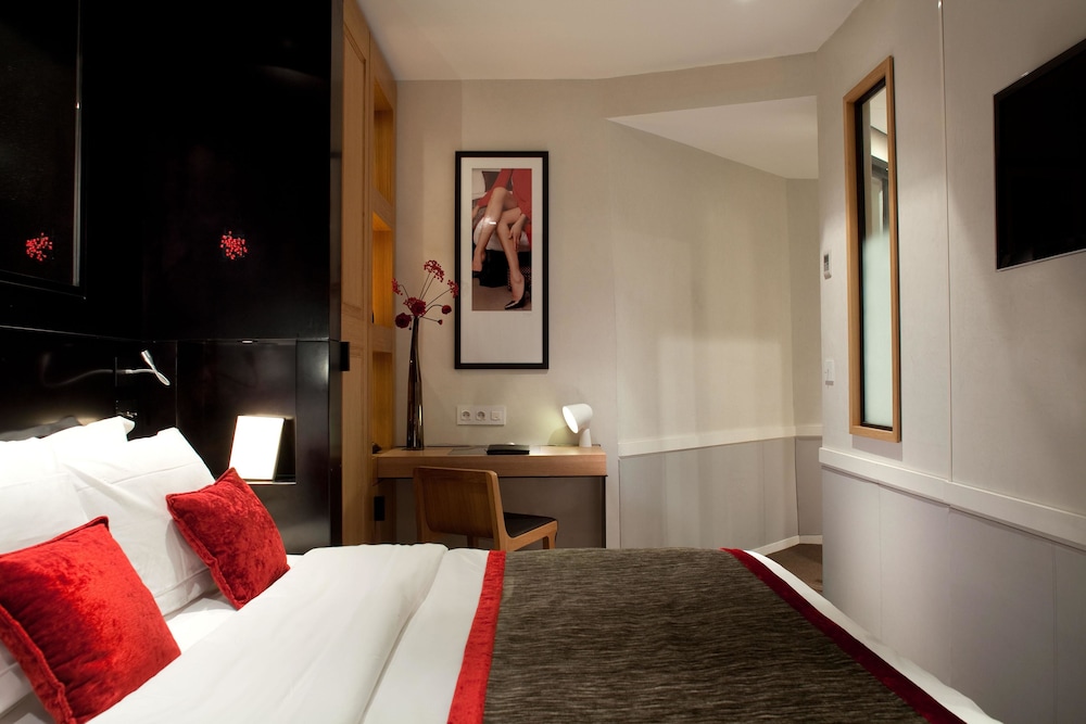 DELUXE, DOUBLE BED