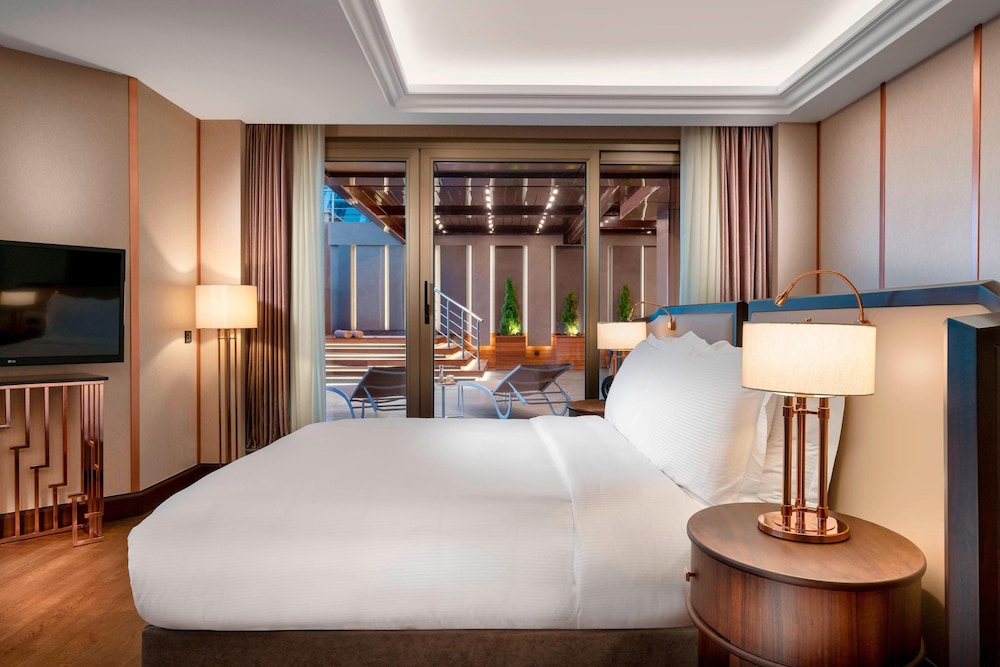 The Ritz Carlton Istanbul 22/50