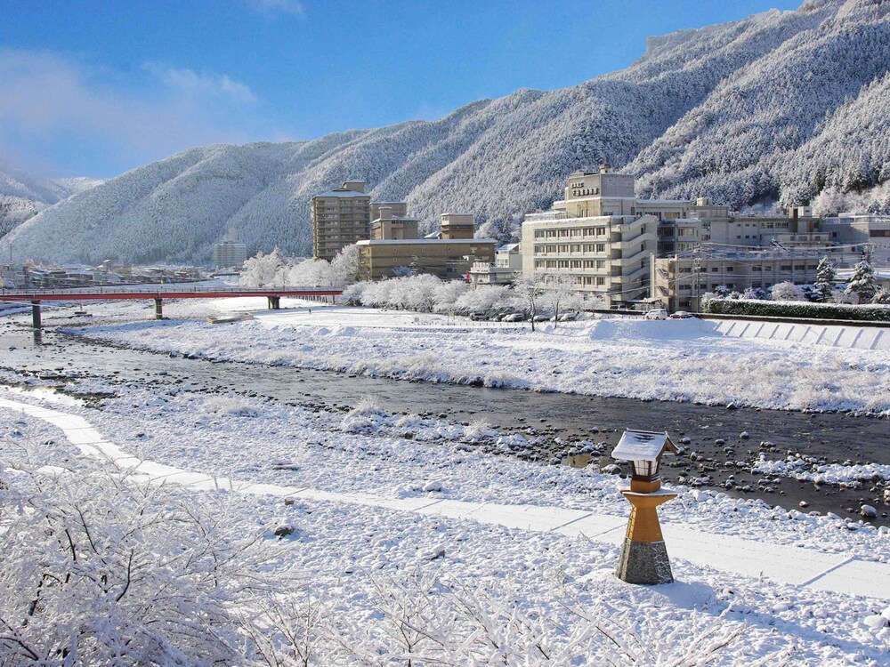 Gero Onsen Yukyunohana 44/50