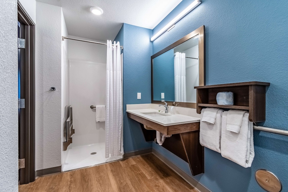 WoodSpring Suites Portland North Gresham 17/53
