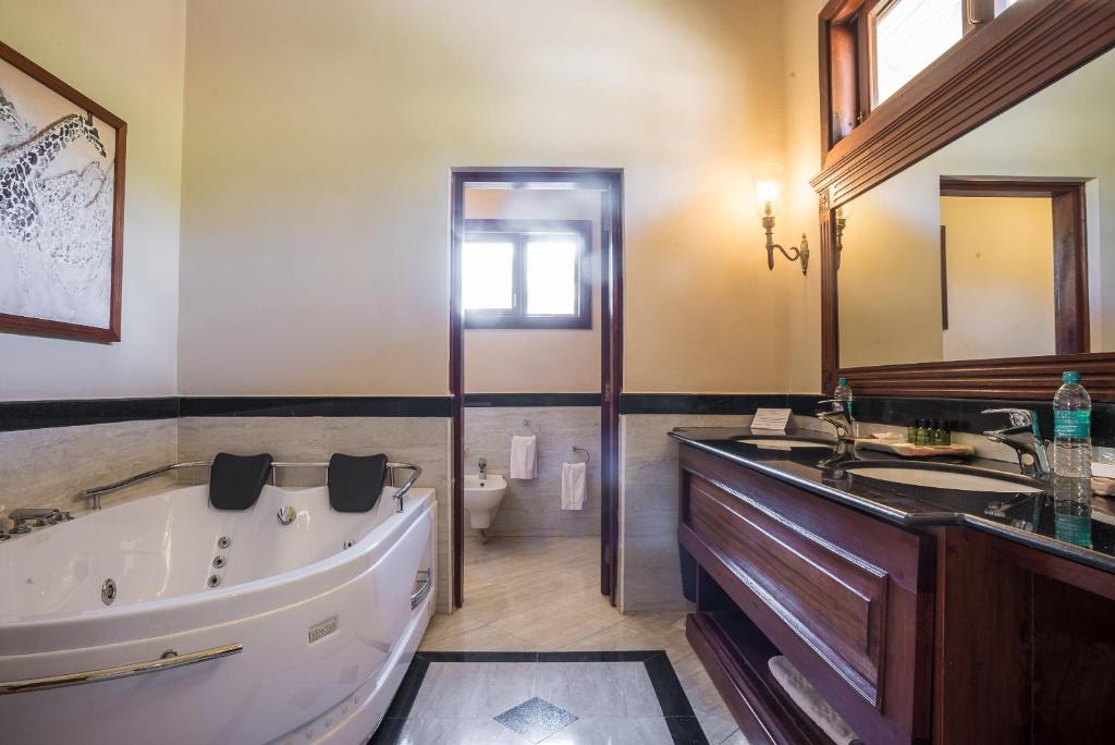 Deluxe, Suite