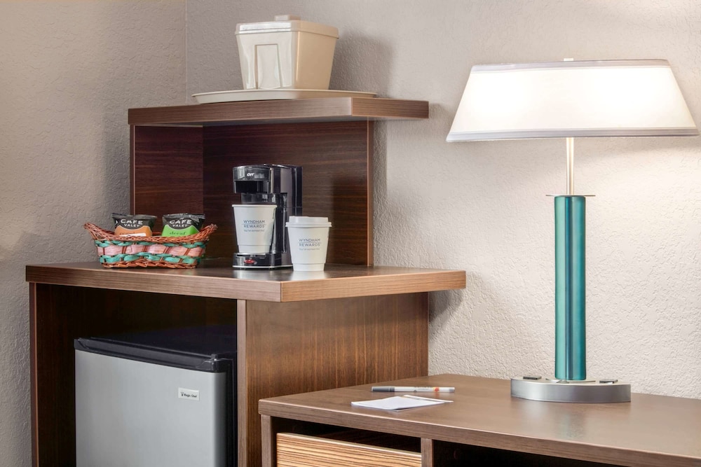 Super 8 by Wyndham Hanover 34/43