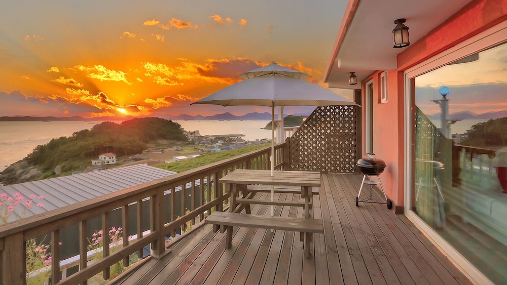 Namhae Bel Vienne Pension 41/50