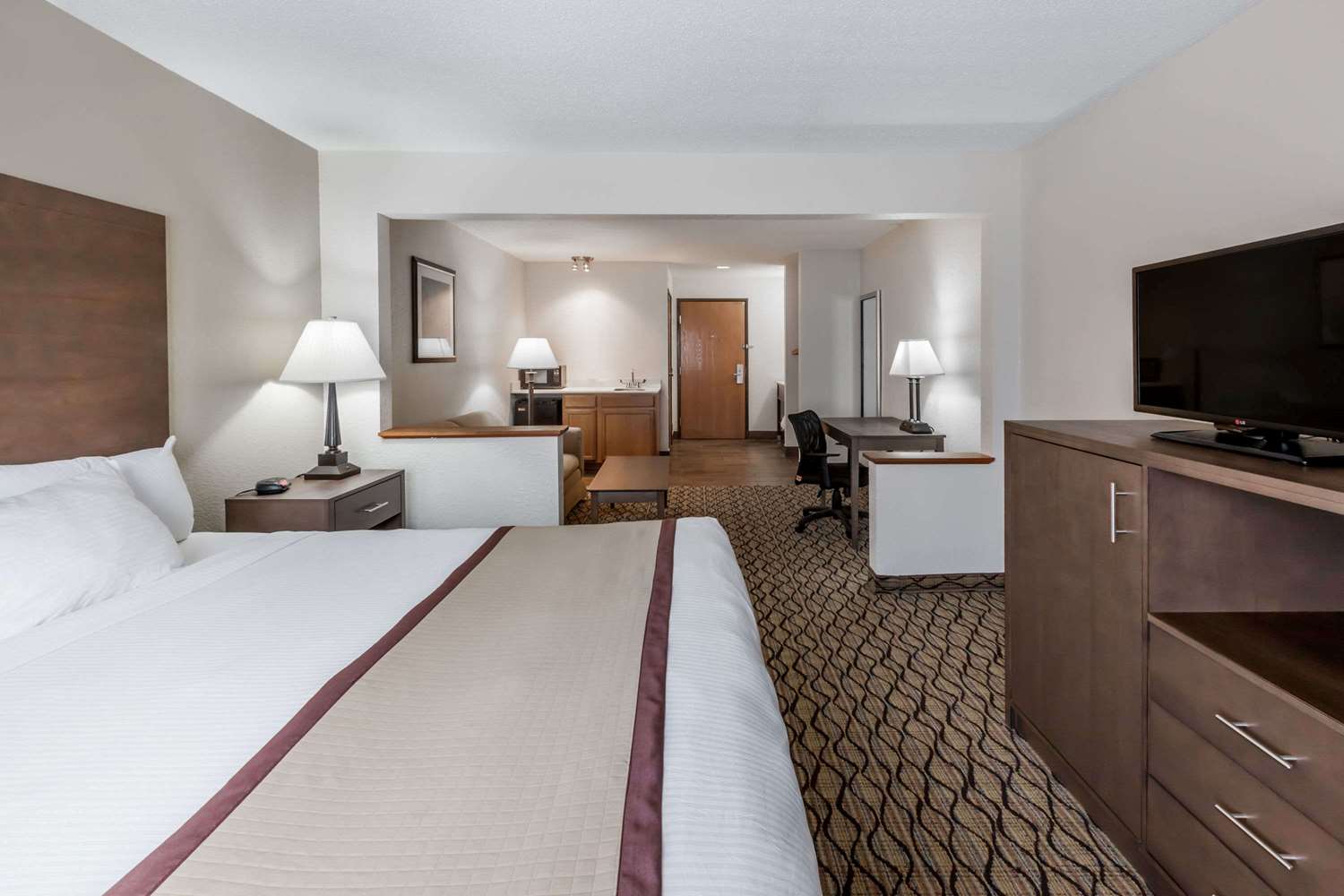 Baymont by Wyndham Auburn 3/14