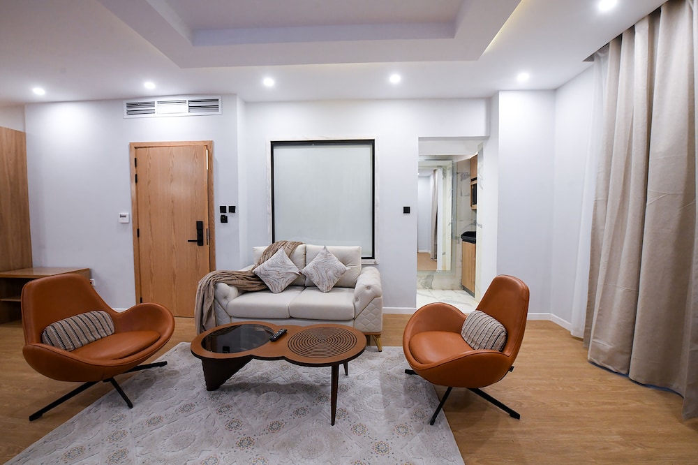 Arabella Residence 35/50