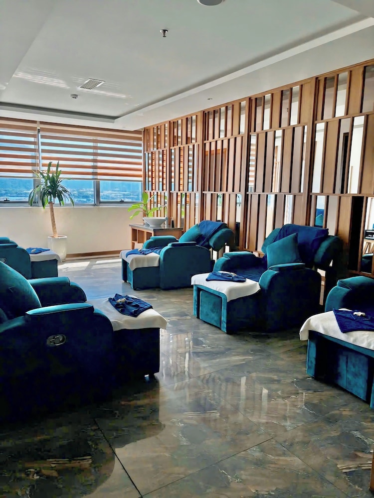 Alansea Danang Hotel 81/100